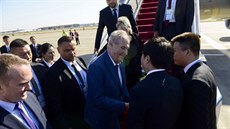 Prezident České republiky Miloš Zeman přiletěl do Číny na svoji již pátou... Prezident České republiky Miloš Zeman přiletěl do Číny na svoji již pátou...