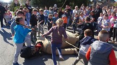 Velikonoční tradici soudu nad Jidášem obnovili ve východopolském městě... Velikonoční tradici soudu nad Jidášem obnovili ve východopolském městě...