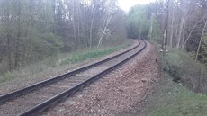 Trať nyní vede daleko od Dobřejovic. Po její modernizaci se mají koleje... Trať nyní vede daleko od Dobřejovic. Po její modernizaci se mají koleje...