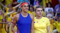 Francouzská tenistka Caroline Garciaová a Rumunka Simona Halepová v semifinále...