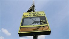 Radar v Horním Žďáru zničili dva mladíci cihlou. Radar v Horním Žďáru zničili dva mladíci cihlou.