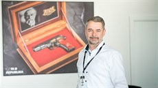 Lubomír Kovařík je prezidentem skupiny Česká zbrojovka. Lubomír Kovařík je prezidentem skupiny Česká zbrojovka.