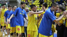 Opavští basketbalisté se radují z výhry nad Děčínem. Opavští basketbalisté se radují z výhry nad Děčínem.
