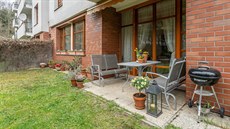 U Nikolajky, Praha 5 - Smíchov. Byt 3+kk s předzahrádkou má plochu 309 m²... U Nikolajky, Praha 5 - Smíchov. Byt 3+kk s předzahrádkou má plochu 309 m²...