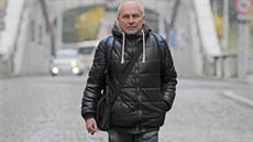 Název punkové skupiny, kterou v Ostravě založil spolu s Petrem Zajacem muzikant... Název punkové skupiny, kterou v Ostravě založil spolu s Petrem Zajacem muzikant...