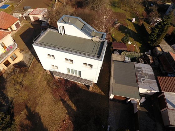 Vila u Brna od architekta Evena kardy ji 80 let eká na stení terasu. 