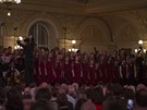 Dětský pěvecký sbor Českého rozhlasu vystoupil ve velkém sále Palace Žofín na koncertu laureátů rozhlasové soutěže Concerto Bohemia 2019.
Dětský pěvecký sbor Českého rozhlasu vystoupil ve velkém sále Palace Žofín na koncertu laureátů rozhlasové soutěže Concerto Bohemia 2019.
