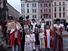 Tvarůžkový král s rodinou na jarmarku v Olomouci Tvarůžkový král s rodinou na jarmarku v Olomouci