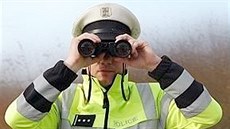 Neznámý zloděj ukradl hliníkovou figurínu dopravního policisty. Neznámý zloděj ukradl hliníkovou figurínu dopravního policisty.
