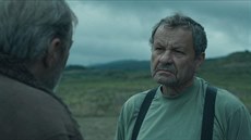 Záběr z filmu Ostrým nožom Záběr z filmu Ostrým nožom