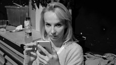 Záběr ze zkoušek inscenace Děvčátka, na slovíčko v Divadle Na zábradlí Záběr ze zkoušek inscenace Děvčátka, na slovíčko v Divadle Na zábradlí