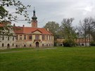 Kdysi krásný zámek od povodně v roce 2002 uzavřený a chátrá. Kdysi krásný zámek od povodně v roce 2002 uzavřený a chátrá.