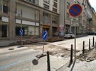 Celý víkend rozkopaná silnice v Krakovské bez značek, které by upozornily na díru ve vozovce. Celý víkend rozkopaná silnice v Krakovské bez značek, které by upozornily na díru ve vozovce.