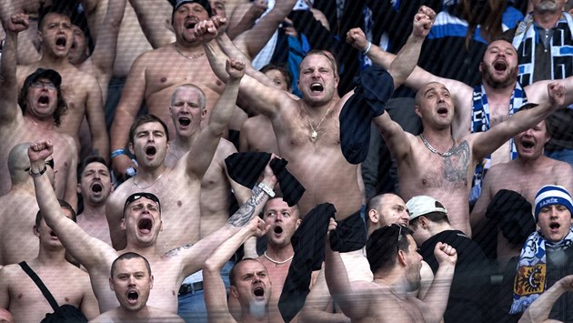 Otužilí fanoušci ostravského Baníku během utkání se Spartou Otužilí fanoušci ostravského Baníku během utkání se Spartou