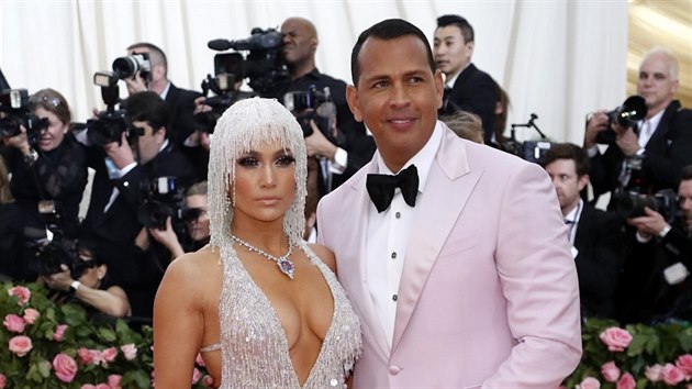 Jennifer Lopezov a Alex Rodriguez na Met Gala (New York, 6. kvtna 2019)