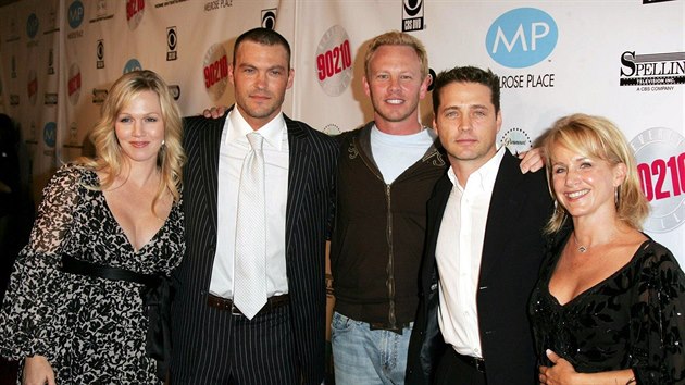 Jennie Garthov, Brian Austin Green, Ian Ziering, Jason Priestley a Gabrielle Carterisov