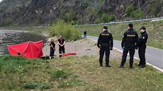 Utonulého muže našli v chatové oblasti Jarov u Zbraslavi Utonulého muže našli v chatové oblasti Jarov u Zbraslavi