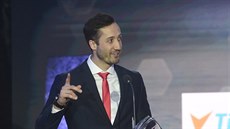 Šimon Hrubec z Třince přebírá ocenění pro nejlepšího hráče Generali play off. Šimon Hrubec z Třince přebírá ocenění pro nejlepšího hráče Generali play off.
