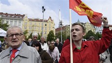 Komunisté slavili Svátek práce na náměstí Jiřího z Poděbrad v Praze. (1. 5.... Komunisté slavili Svátek práce na náměstí Jiřího z Poděbrad v Praze. (1. 5....