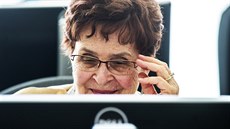Kurz v pražském centru Elpida, kde se senioři učí pracovat na počítači. Kurz v pražském centru Elpida, kde se senioři učí pracovat na počítači.