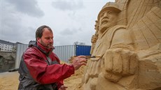 Sochy na náplavce Otavy připomínají písecké osudové devítky. Jedním z autorů je... Sochy na náplavce Otavy připomínají písecké osudové devítky. Jedním z autorů je...