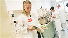 Obuvnická zkušební laboratoř. Obuvnická zkušební laboratoř.