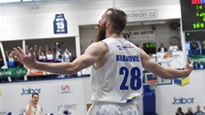 Jakub Krakovič slaví s děčínskými fanoušky. Jakub Krakovič slaví s děčínskými fanoušky.