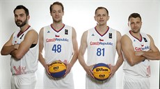Čeští reprezentanti z kvalifikace MS v basketbalu 3x3: zleva Roman Zachrla,... Čeští reprezentanti z kvalifikace MS v basketbalu 3x3: zleva Roman Zachrla,...