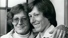 Martina Navrátilová a její maminka Jana (Wimbledon, 6. ervna 1979)
