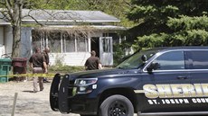 Dům ve městě Fawn River Township v americkém Michiganu, kde devítiletý chlapec... Dům ve městě Fawn River Township v americkém Michiganu, kde devítiletý chlapec...