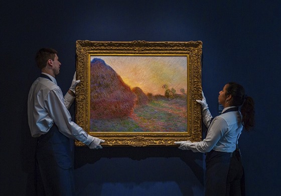 Obraz francouzského impresionisty Claudea Moneta s motivem kupek sena vydraila...