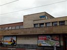 Jakoby nestačilo, že je ohrožena zrušením nádražní restaurace na Smíchovském nádraží, nyní poničili fasádu i graffiti nápisem TAK což v polštině znamená Ano. Ano čemu? Vandalismu? Na nádraží sídlí Policie i ochranka a přesto si toto dovolí graffiti.
P Jakoby nestačilo, že je ohrožena zrušením nádražní restaurace na Smíchovském nádraží, nyní poničili fasádu i graffiti nápisem TAK což v polštině znamená Ano. Ano čemu? Vandalismu? Na nádraží sídlí Policie i ochranka a přesto si toto dovolí graffiti.
P