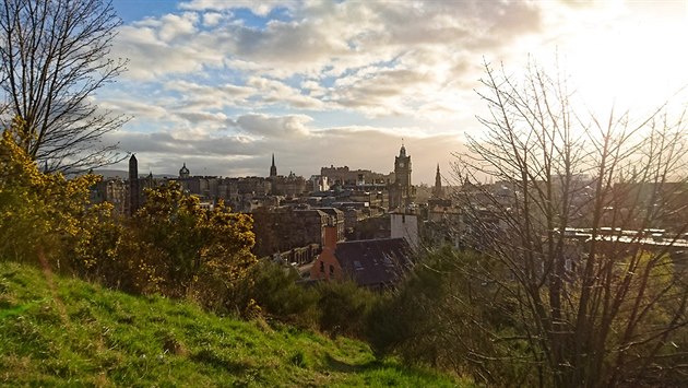 Pohled z vrcholku Arthur´s Seat na Edinburgh Pohled z vrcholku Arthur´s Seat na Edinburgh