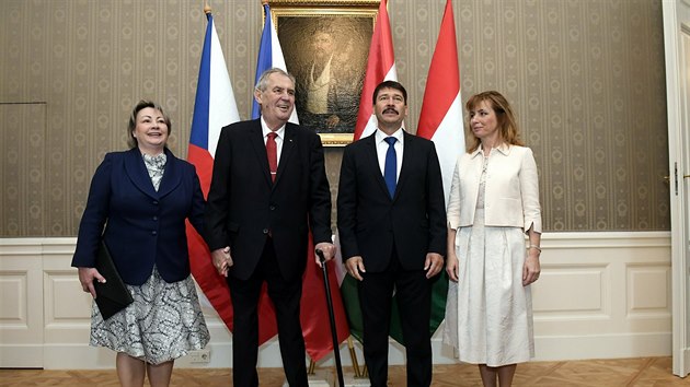 esk prezident Milo Zeman navtvil v Budapeti maarskho prezidenta Jnose dera. (15. kvtna 2019)
