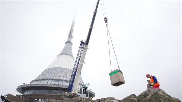 Skoro ti tuny vc obelisk potebuje opravu.