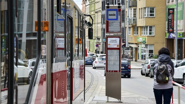 Zmodernizovan tramvajov zastvka Ndra Vysoany. (10. 5. 2019)