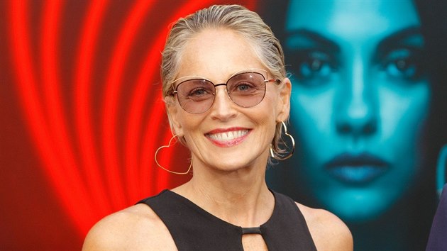 Sharon Stone na premie filmu pin, kter mi dal kopaky (Hollywood, 25. ervence 2018)