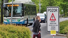 Karlovy Vary jsou plné značek a tabulí, které upozorňují na dopravní omezení... Karlovy Vary jsou plné značek a tabulí, které upozorňují na dopravní omezení...