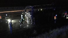 Nehoda polského autobusu na dálnici D46 před Prostějovem (13. května 2019) Nehoda polského autobusu na dálnici D46 před Prostějovem (13. května 2019)