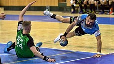 Momentka finále házenkářské extraligy mezi Plzní (v modrém) a Karvinou. Momentka finále házenkářské extraligy mezi Plzní (v modrém) a Karvinou.