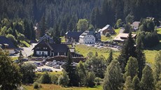 Centrální parkoviště na Modravě se rozkládá u soutoku Modravského a Roklanského... Centrální parkoviště na Modravě se rozkládá u soutoku Modravského a Roklanského...