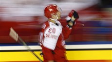 Dánský hokejista Lars Eller oslavuje gól. Dánský hokejista Lars Eller oslavuje gól.