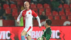 Miroslav Stoch ze Slavie v zápase s Jabloncem