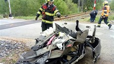 Zcela zdemolovaný vrak auta po nehodě u Bílé Třemešné. Zcela zdemolovaný vrak auta po nehodě u Bílé Třemešné.