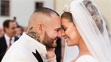 Patrik „Rytmus“ Vrbovský a Jasmina Alagič se vzali 18. května v Pezinku. Patrik „Rytmus“ Vrbovský a Jasmina Alagič se vzali 18. května v Pezinku.