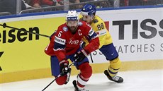Norský kapitán Jonas Holos uniká s pukem před švédským Williamem Nylanderem. Norský kapitán Jonas Holos uniká s pukem před švédským Williamem Nylanderem.