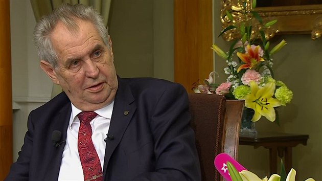 Prezident Zeman zkritizoval radního, který vyzýval k jeho zabití. ODS ho prý... Prezident Zeman zkritizoval radního, který vyzýval k jeho zabití. ODS ho prý...