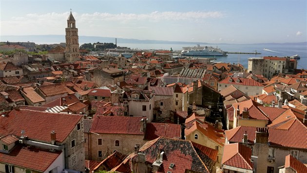 Panorama Splifu s věží katedrály. Kolem ní se rozkládal palác. Panorama Splifu s věží katedrály. Kolem ní se rozkládal palác.