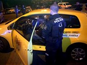Rozvozce pizzy usnul v Plzni za volantem. Opilý šofér nadýchal 3,19 promile... Rozvozce pizzy usnul v Plzni za volantem. Opilý šofér nadýchal 3,19 promile...