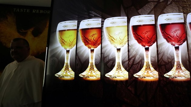 Belgit mnii zaali vait pivo podle 220 let star receptury. (21. kvtna 2019)